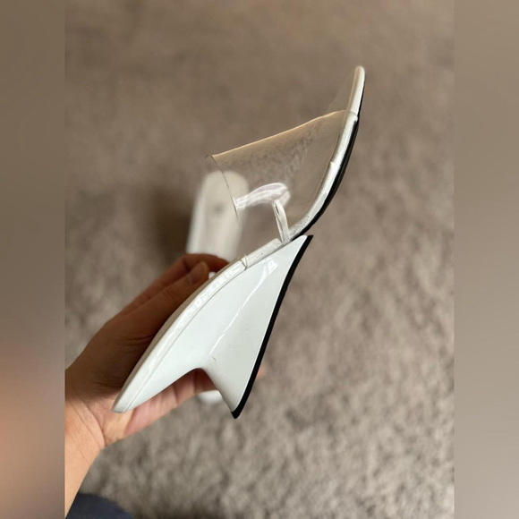 sandals - Picture 6 of 8